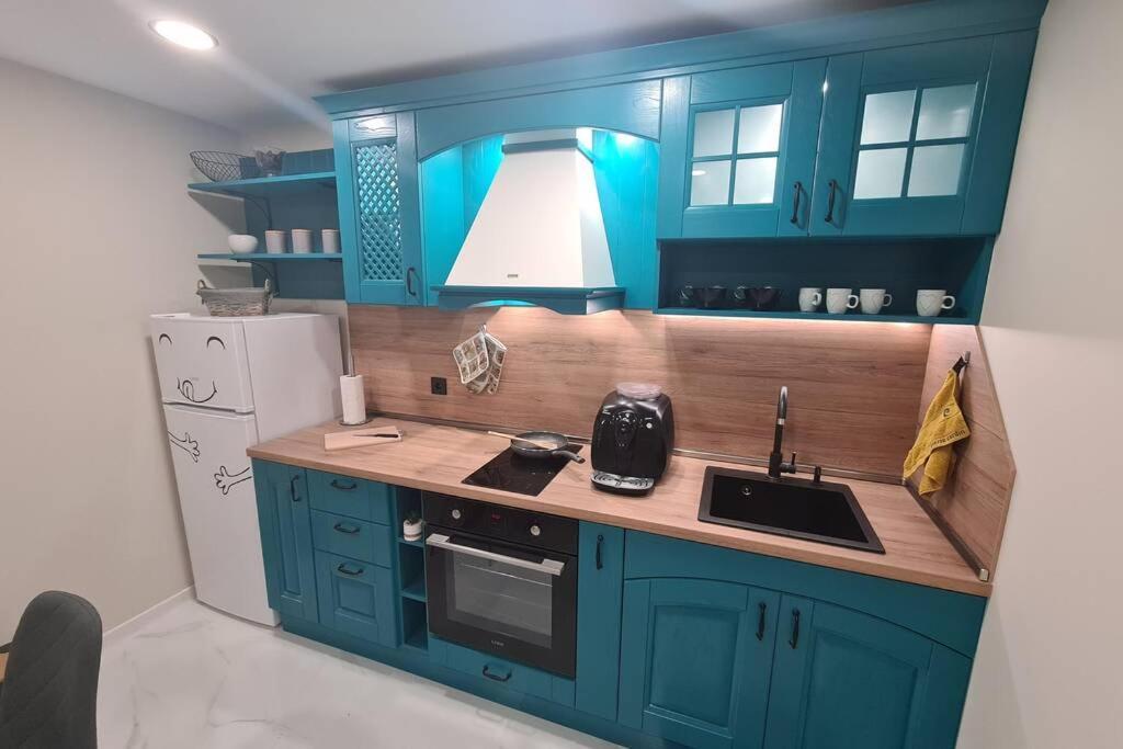 Хотелски Апартамент Стило В Идеалния Център. Veliko Tarnovo Extérieur photo
